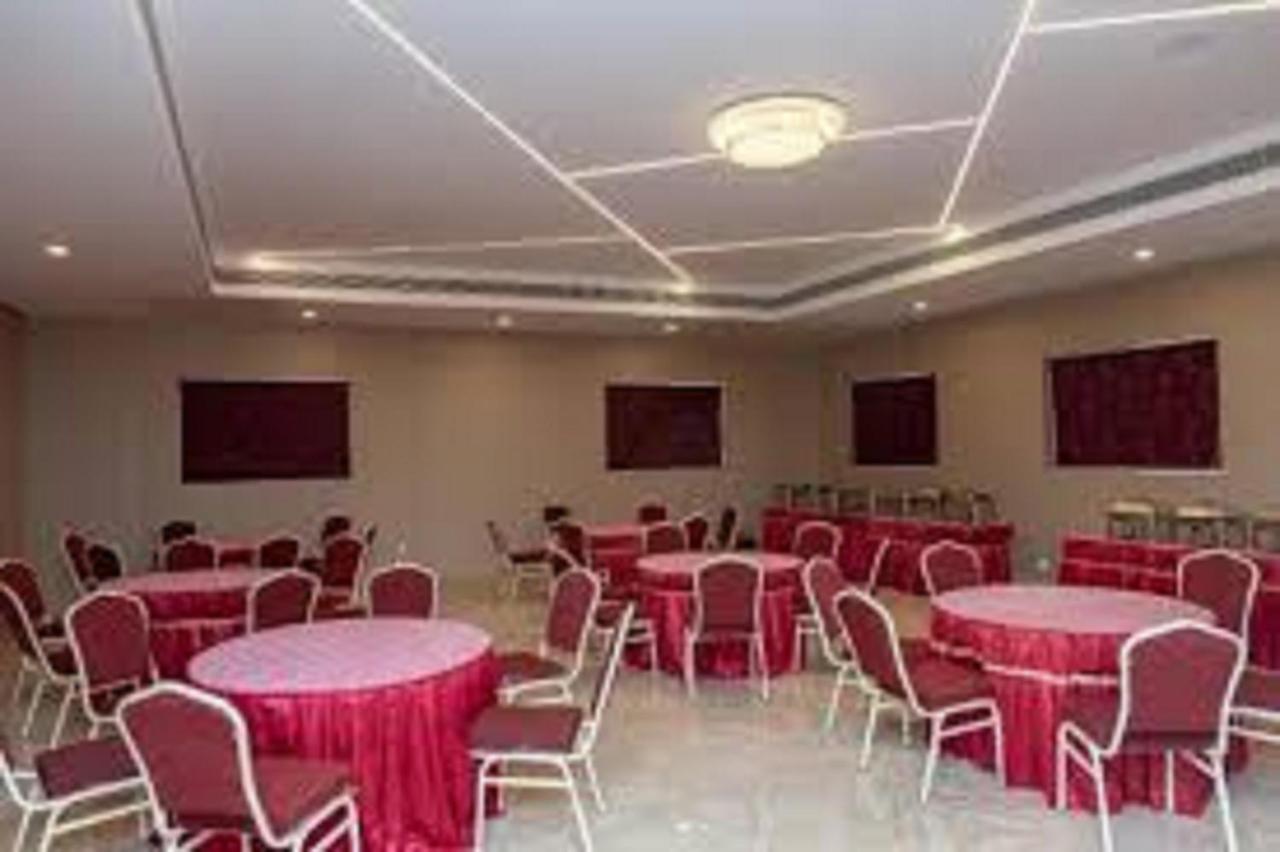 Arunaa Inn Airport Hotel,Chennai Exterior foto